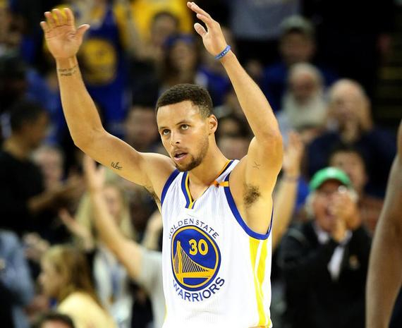 关于墨西哥男篮逆转鹈鹕，哈里斯打破历史纪录的信息