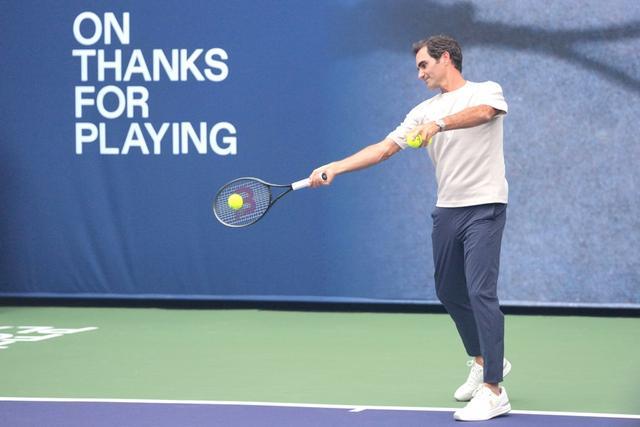 关于西班牙网球队力克英国网球队，费德勒统治全场的信息