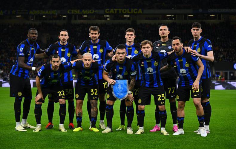 萨索洛队主场战胜对手,豪取三分的简单介绍 萨索洛队主场战胜对手,豪取三分的简单介绍