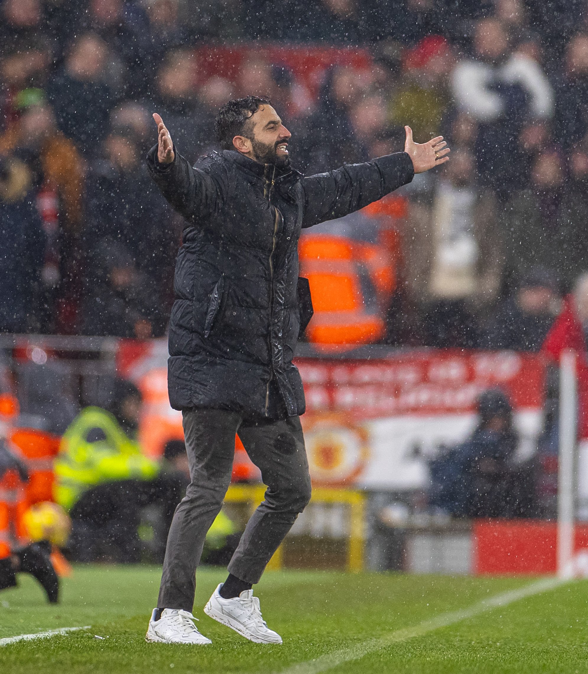 曼联客场势不可挡,实现逆袭取胜 曼联客场势不可挡,实现逆袭取胜