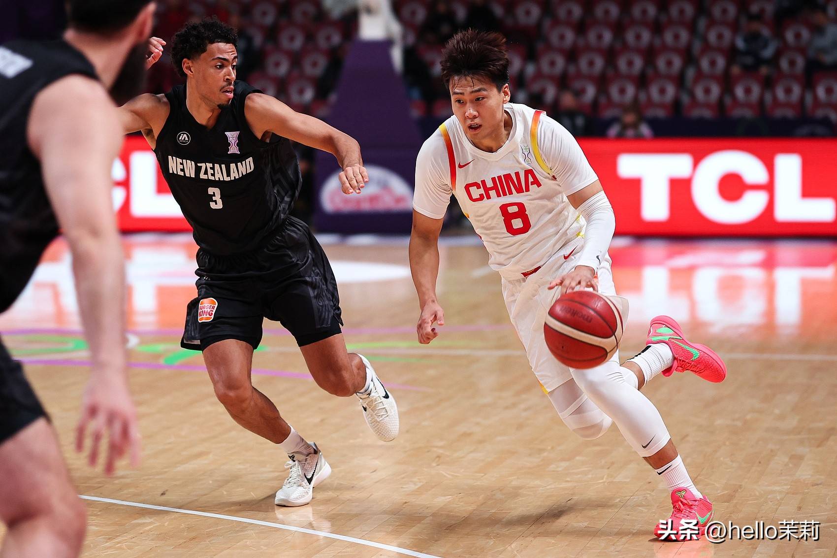 关于福建男篮取得突破性胜利,士气高涨的信息 关于福建男篮取得突破性胜利,士气高涨的信息