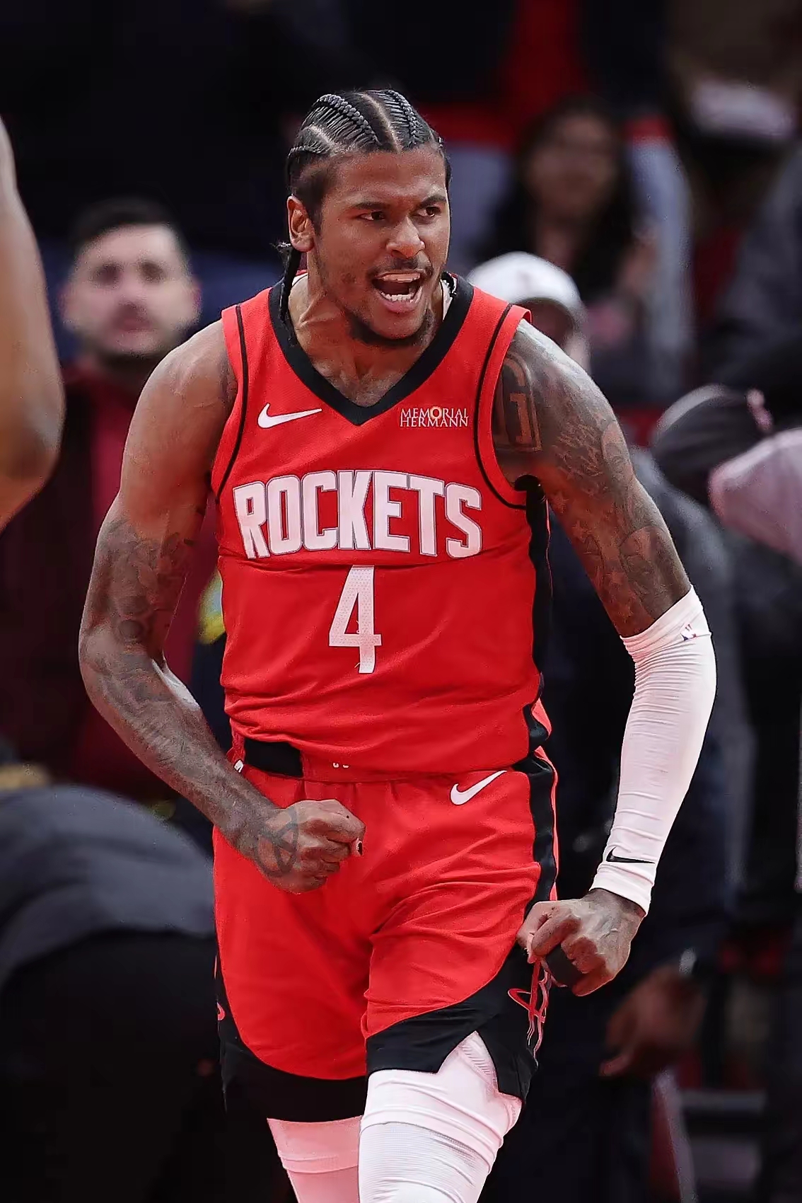 火箭主场大胜黄蜂，取得两连胜