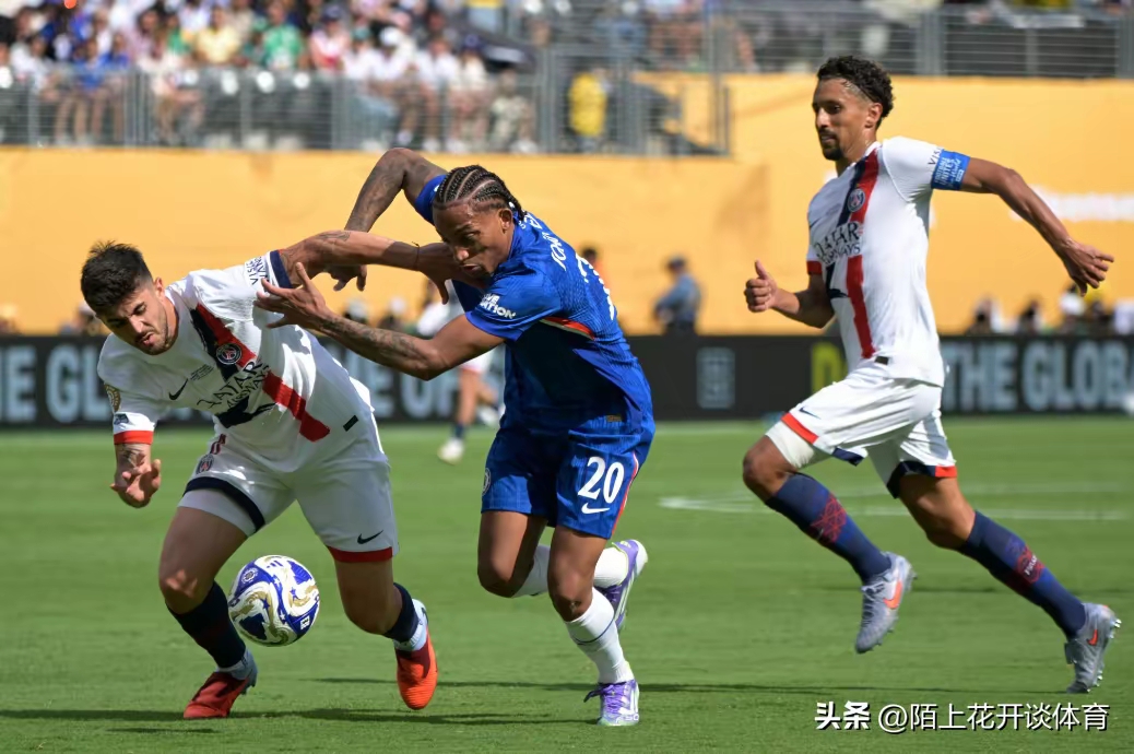 球队在欧洲国家锦标赛上取得三连胜 球队在欧洲国家锦标赛上取得三连胜