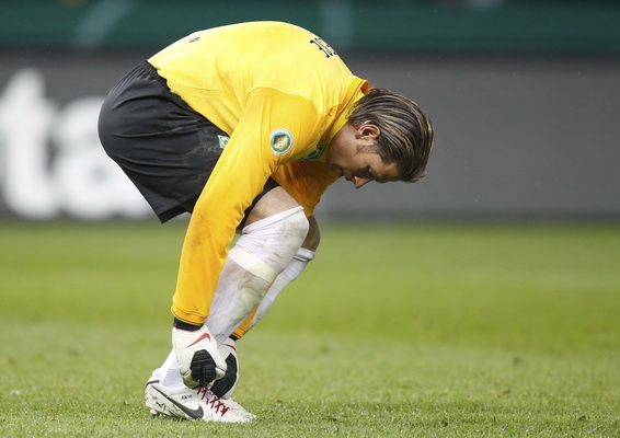 关于不莱梅球队凭借队员团结合作,连夺三分的信息 关于不莱梅球队凭借队员团结合作,连夺三分的信息