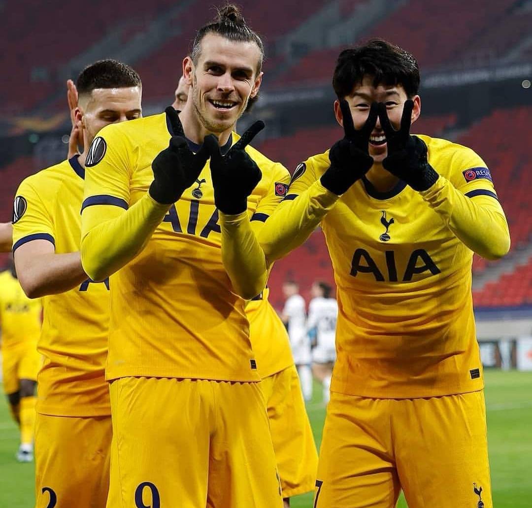 关于不莱梅球队凭借队员团结合作,连夺三分的信息 关于不莱梅球队凭借队员团结合作,连夺三分的信息