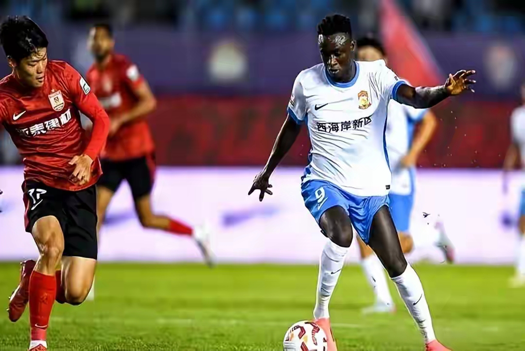 青岛队在客场战胜对手,排名稳定 青岛队在客场战胜对手,排名稳定