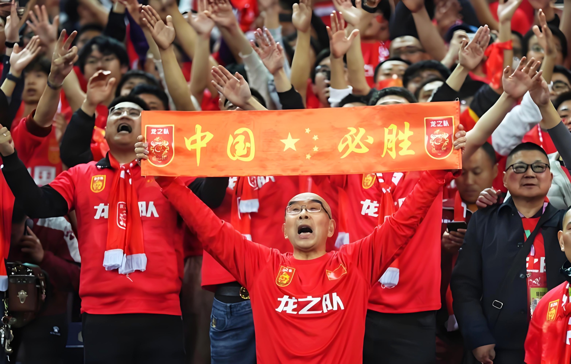 法兰克福队长全力以赴，引领球队迎战的简单介绍