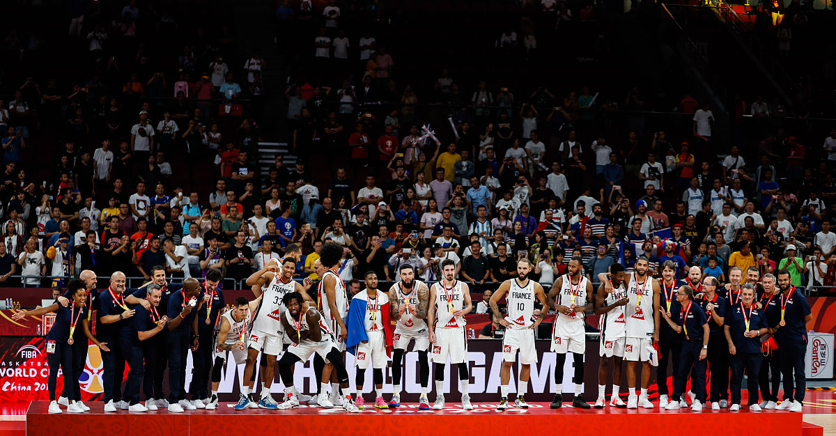 包含WNBA全明星赛再次轮番上演的词条