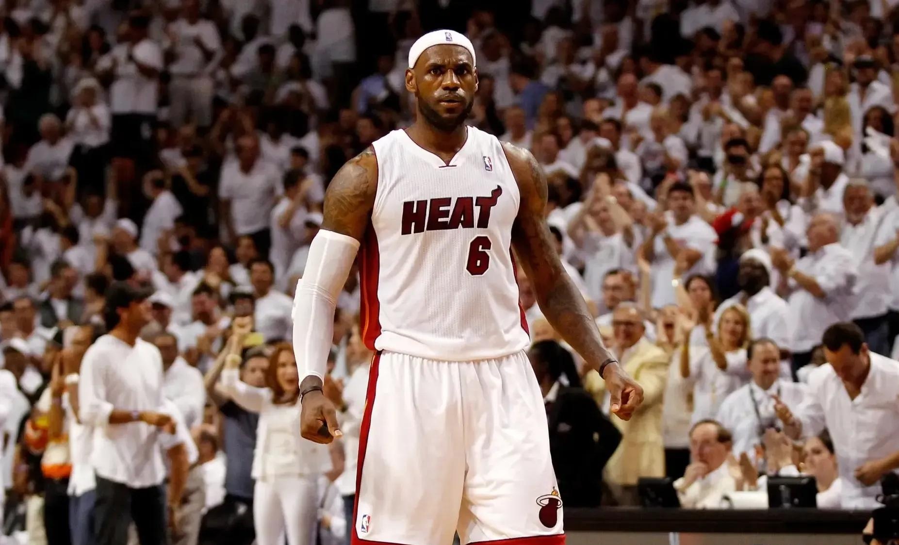 热火碾压北京队，詹姆斯点燃赛场的简单介绍