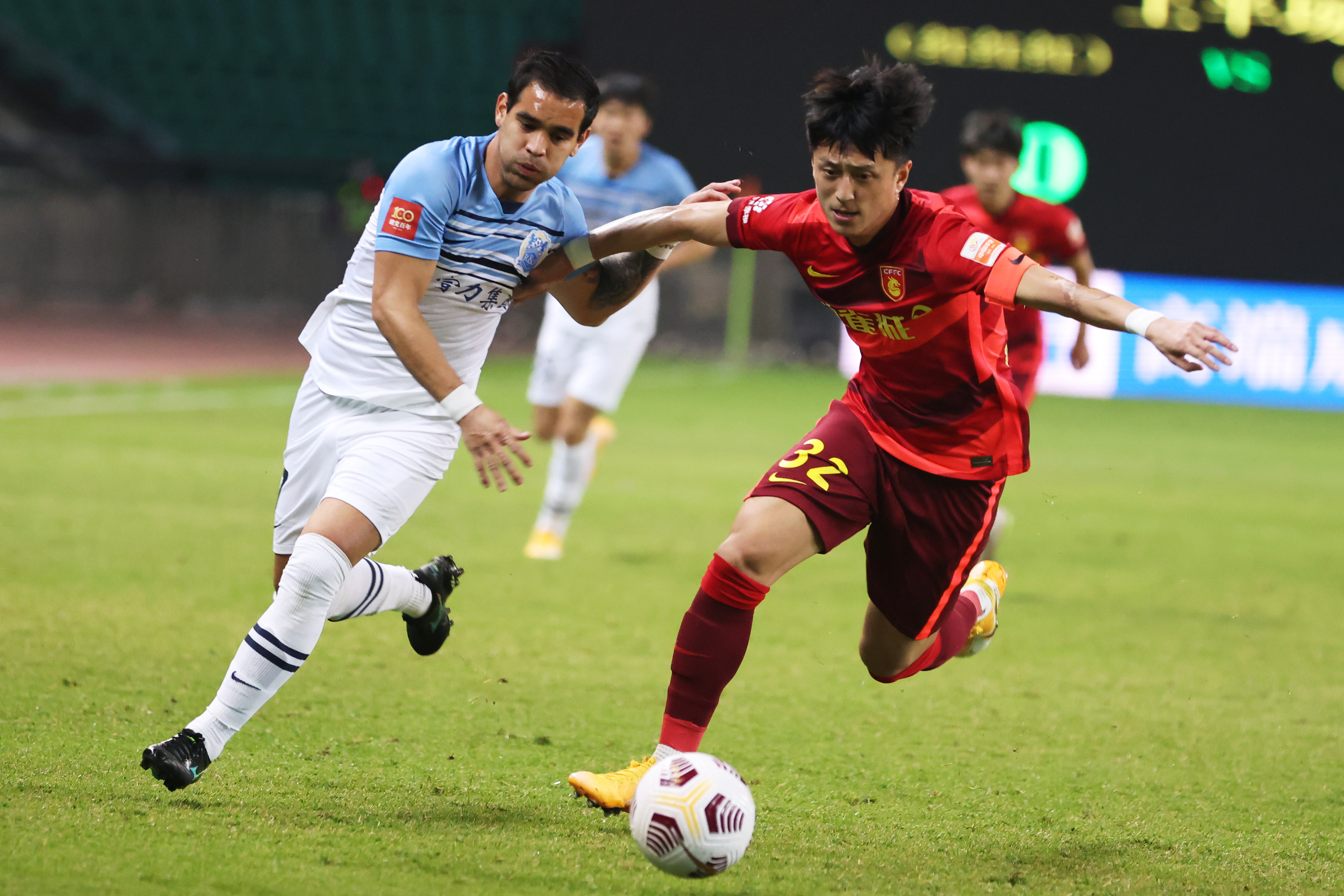 关于广州队逆转江苏队，西亚卡姆统治全场的信息