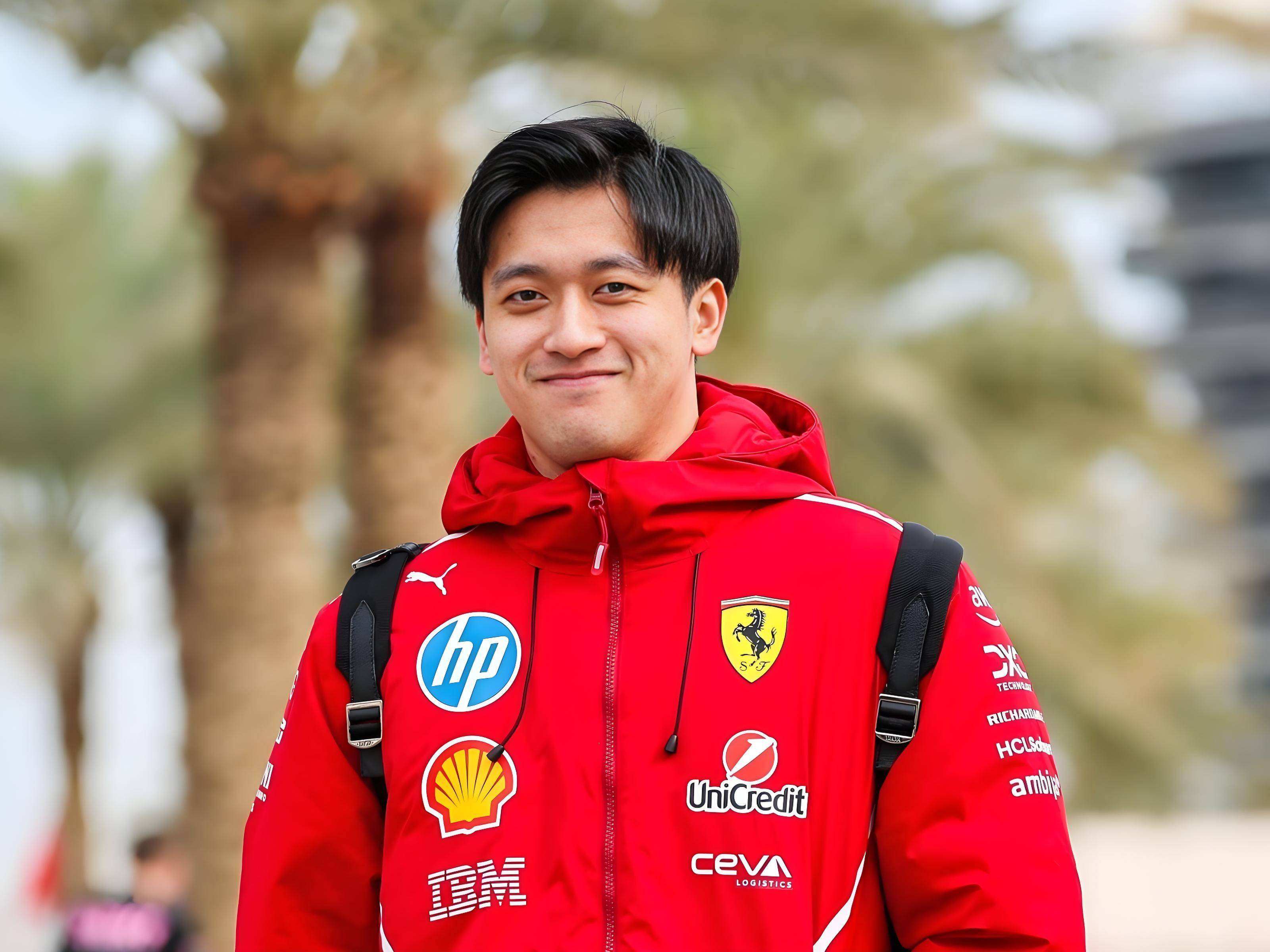 包含梅赛德斯鏖战哈斯车队，周冠宇惊艳四座的词条