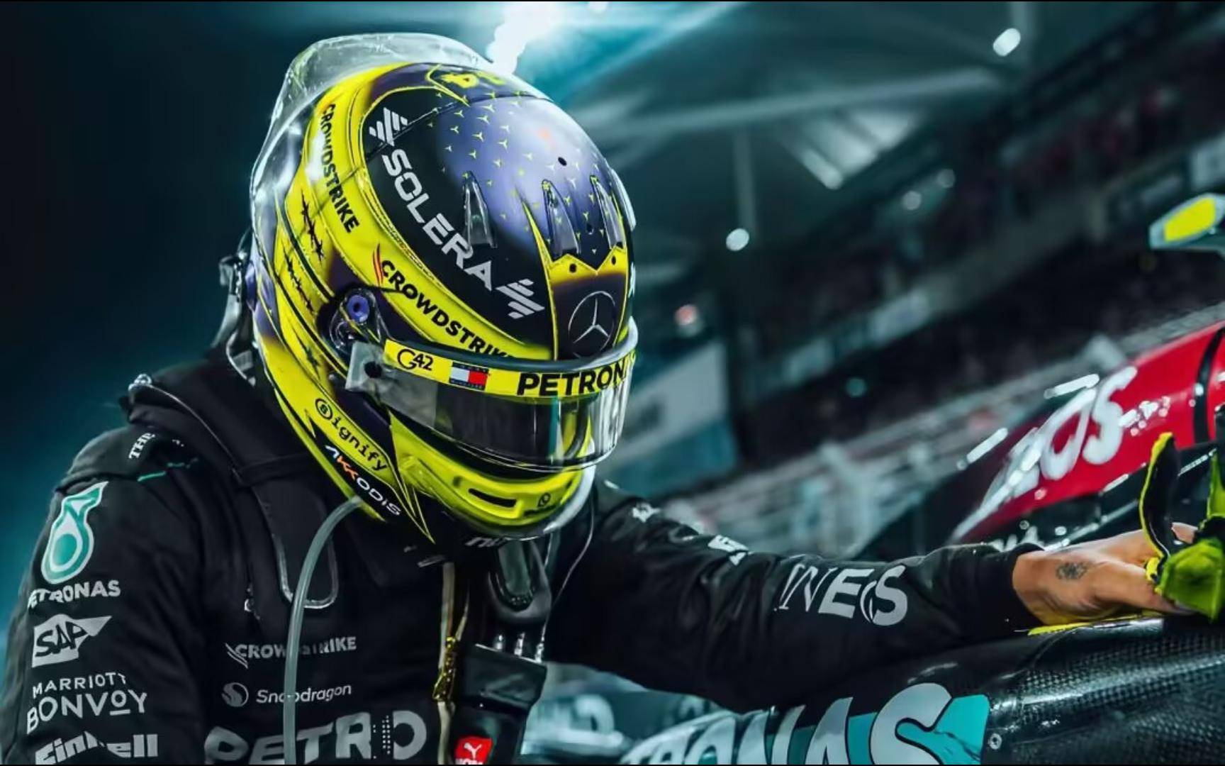 哈斯车队绝杀法拉利，汉密尔顿带队取胜的简单介绍