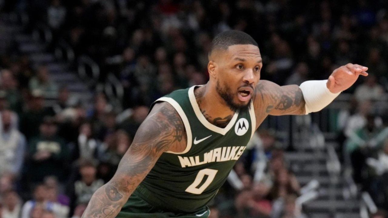 爵士翻盘太阳，利拉德刷新纪录的简单介绍