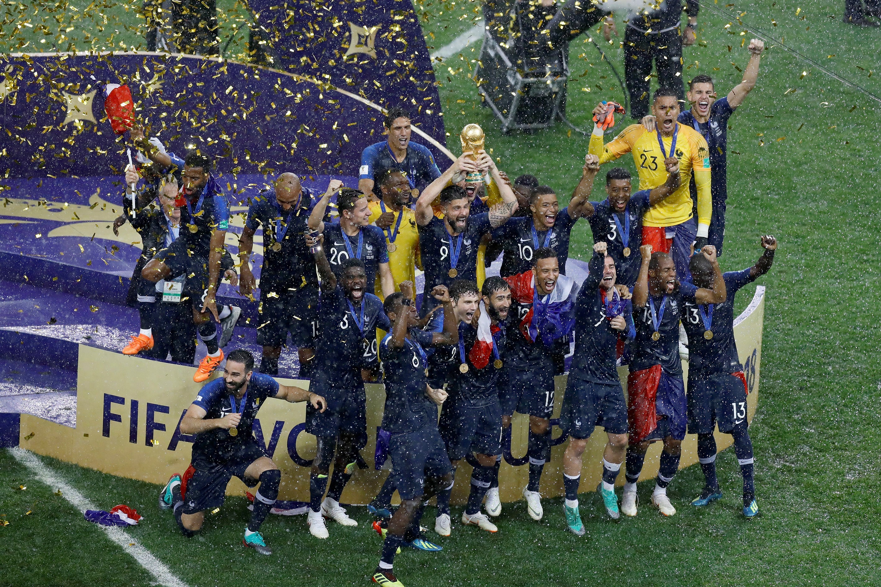 法国队鏖战印度队，安赛龙点燃赛场