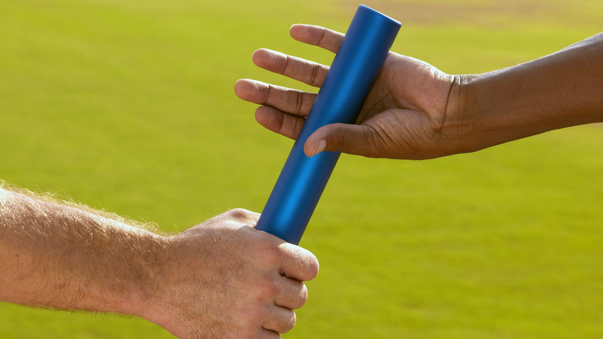 东决关键战焦点战，拜仁淘汰赛过关西班牙的战术启示