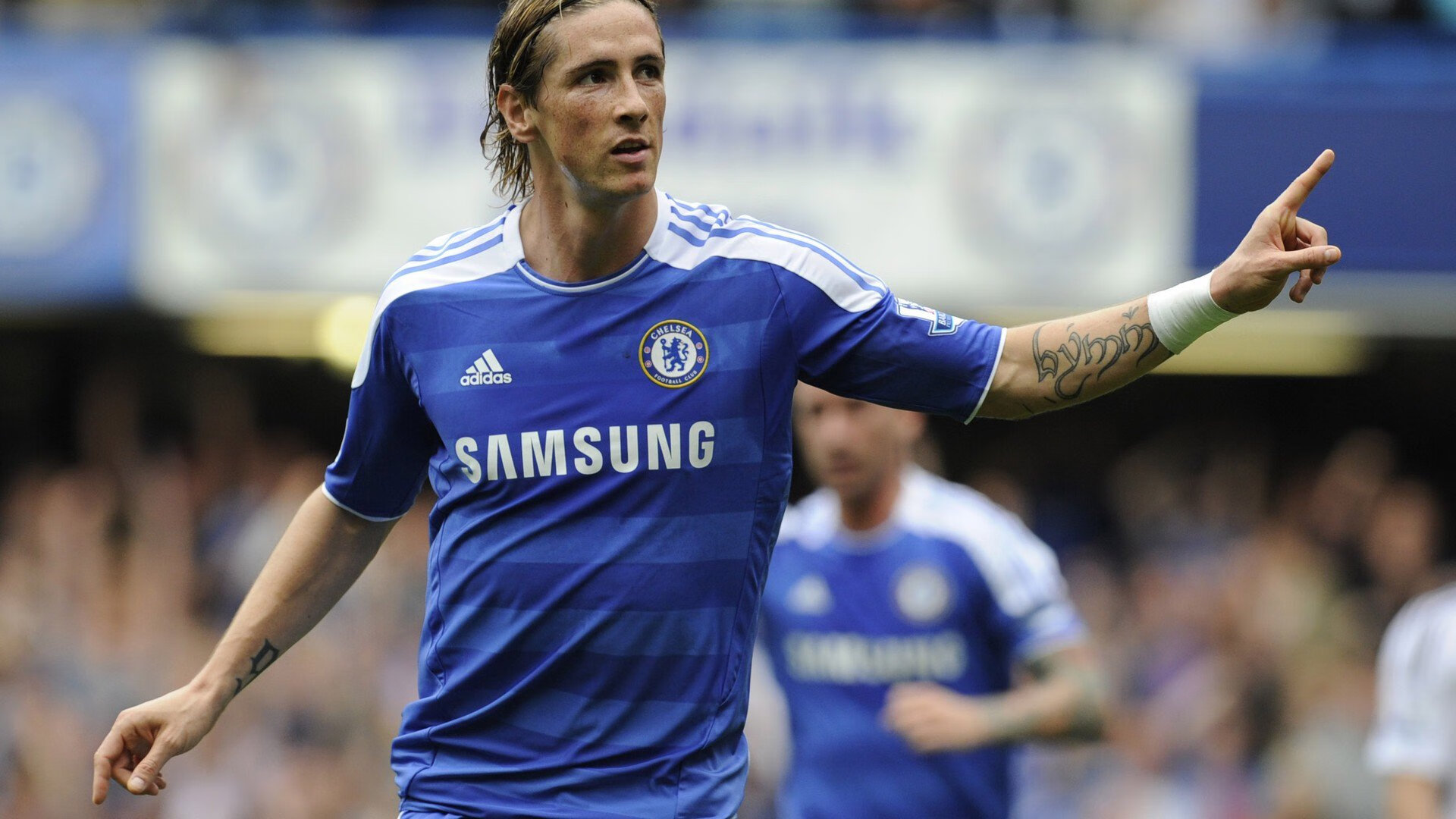 跨界竞技场,从CBA骑士的火焰到德甲篮板的雷鸣—小贾伦的双面征服